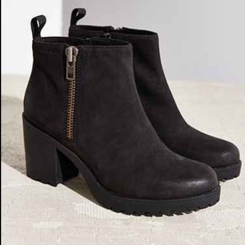 Vagabond ankle bootie, urban outfitters